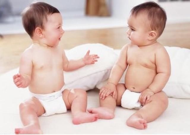 母乳|吃奶粉的孩子长得胖大，吃母乳的孩子长得瘦小？其实背后关联不大