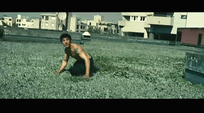 |搞笑GIF趣图:面壁思过唱世上只有爸爸好反省一下