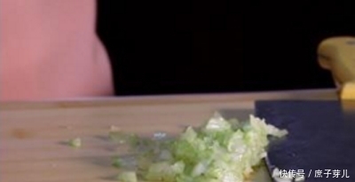 蛋液|炒鸡蛋时往锅里滴点它,炒得鸡蛋蓬松又鲜嫩,一般人我不告诉他!