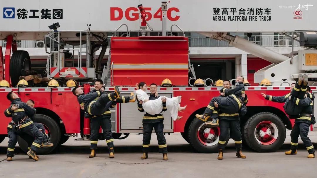 拍摄现场，新郎跑了，新娘却很淡定... ...