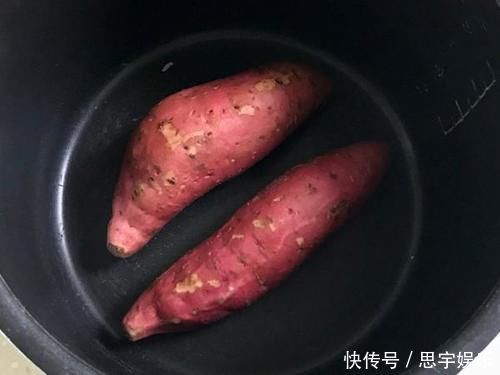 烤红薯|将一堆红薯扔进电饭煲,不加一滴水,不用烤箱,出锅比烤的还好吃