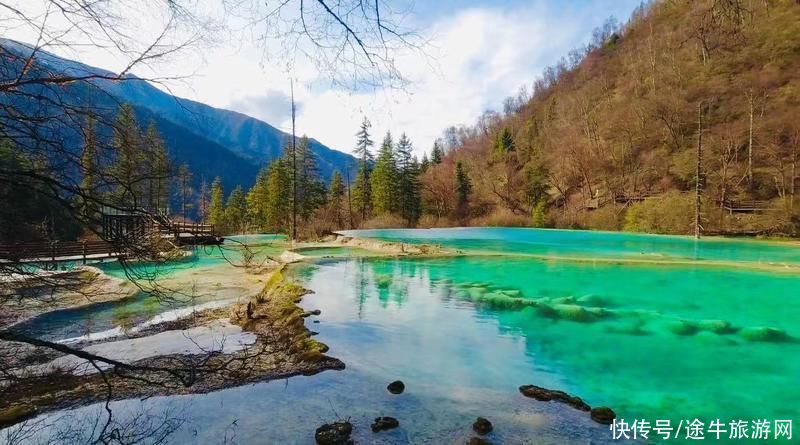 自驾阿坝，探秘通往嫩恩桑措（神仙池）景区的绝美之路