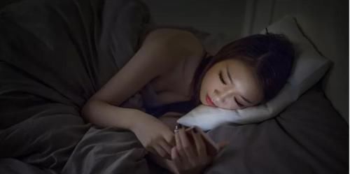 身体|女子睡前喝牛奶，患上甲状腺癌，化疗3次离世，医生：无知害了她