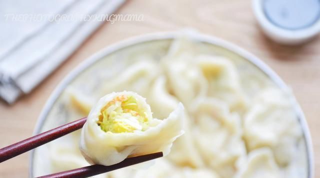 韭菜|入秋后,我家最爱吃这菜包的饺子,比韭菜鲜,比肉香,便宜又营养