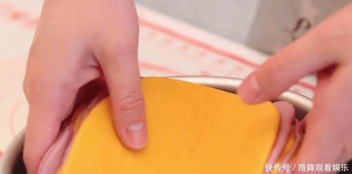 营养|居家分享南瓜紫薯蒸糕的好吃做法,甜香软嫩又营养,孩子特爱吃