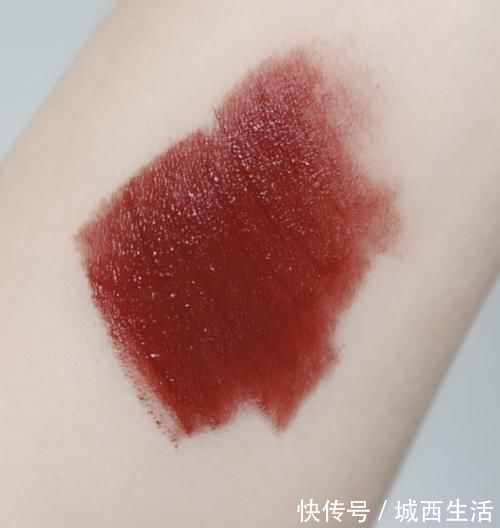 嘴巴 推荐适合黄皮的是这几只口红，去掉滤镜美颜后，真的很显白！