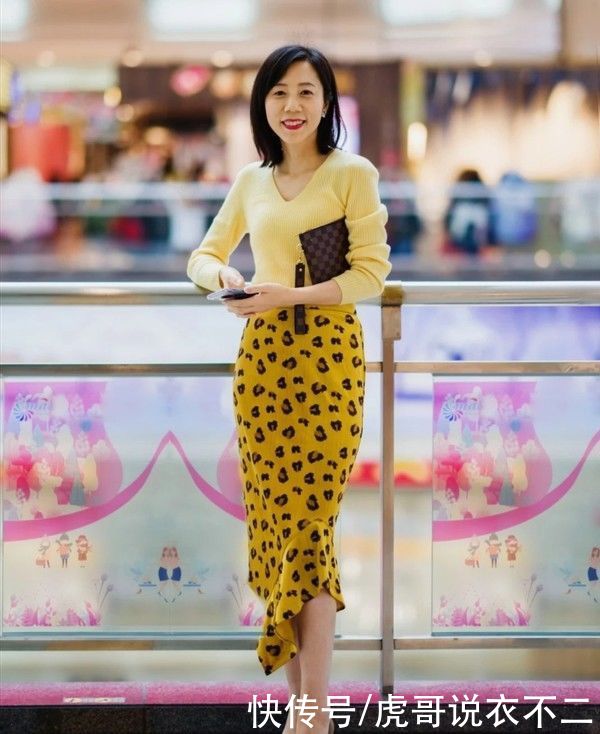 40岁女人可以美得很高级，学会这4种单品，时尚其实很简单