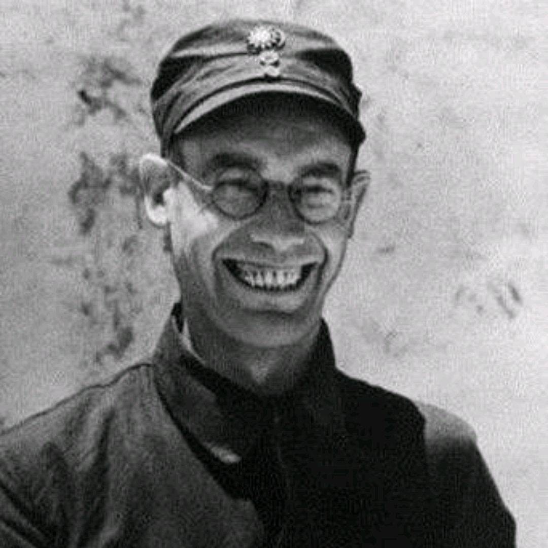 著名|李德在中国的两任妻子，一位是著名女红军，另一位是文艺工作者