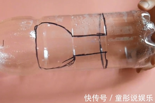 全家|塑料瓶剪几刀套在水龙头上,全家人都要抢着用,真的太棒了!