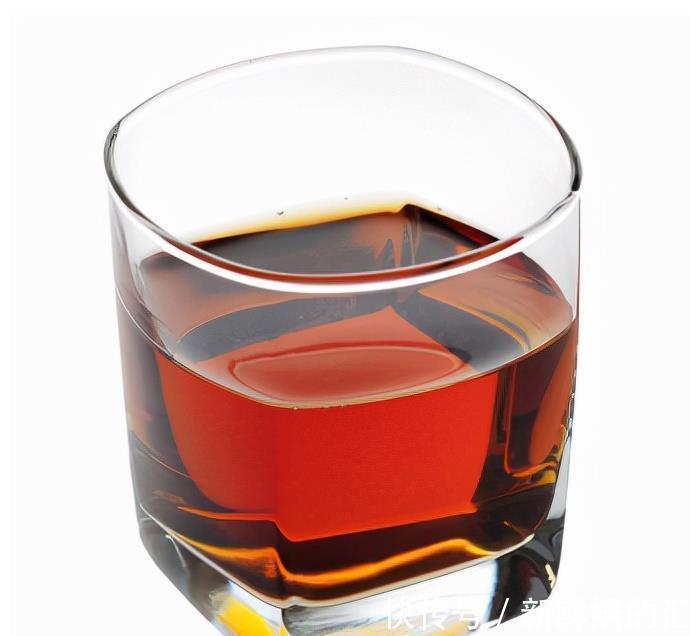 炒制|用蚯蚓钓鱼时,用这款窝料打窝效果特好,可以算得上是绝配