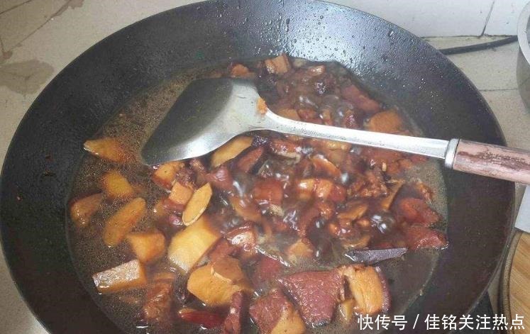 红烧肉|炖红烧肉时，盐和糖应该怎么放火夫顺序搞错了，难怪又腻又柴