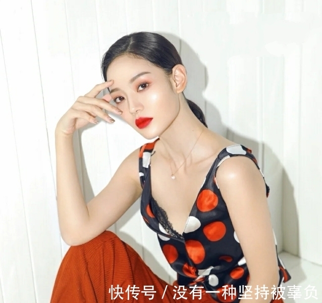 橘色调|妆容的灵魂口红,雅诗兰黛值得尝试,色号繁多突出你的美