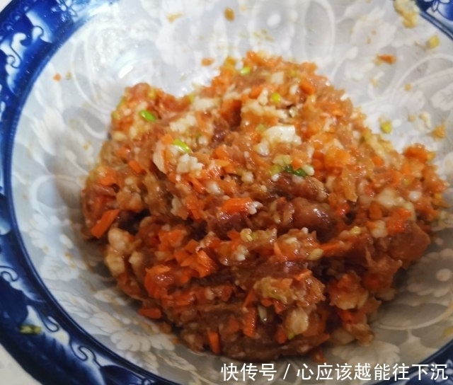 蒸蒸日上酿萝卜夹,清爽鲜香,好吃有颜值