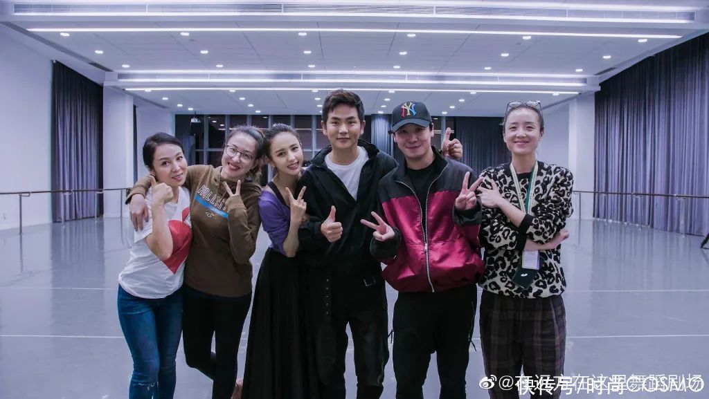 我要看到佟麗婭、金晨和孟美岐同臺b美人計 | 孟美岐