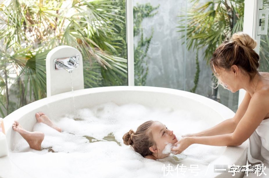 青春期|父母当着孩子的面换衣服,中间的危害你想象不到