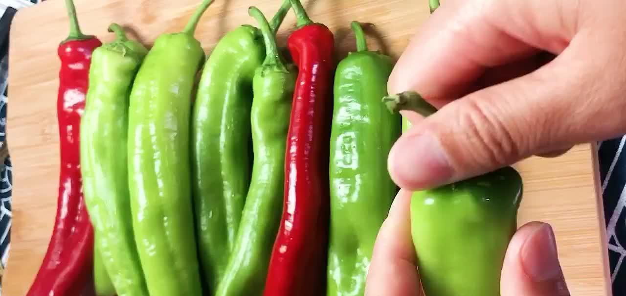 住在城里也能做辣椒泡菜,酸辣不苦咸鲜爽脆,非常适合天气热时吃