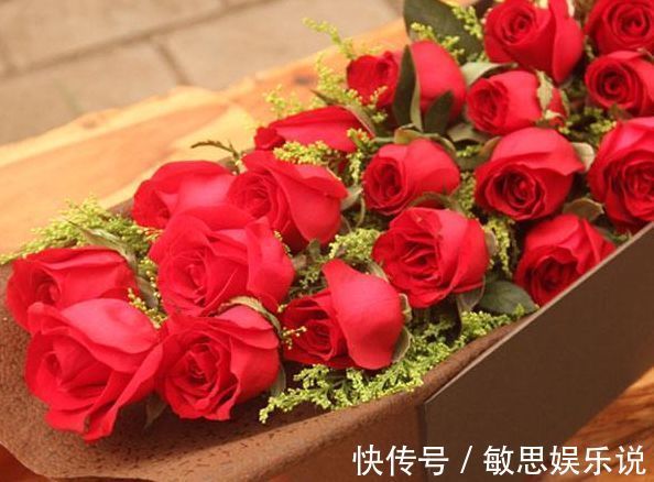 喜欢玫瑰，就养盆“精品玫瑰”卡罗拉，红艳似火，美艳优雅