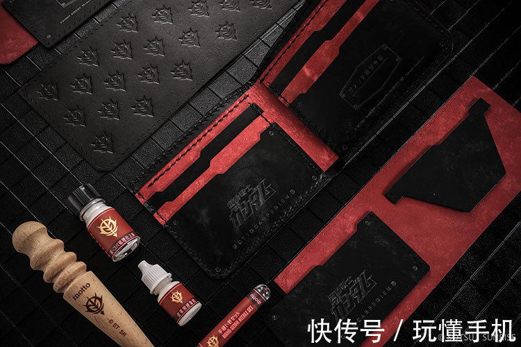 皮革 高达联名皮革产品:三大经典招牌机甲均亮相