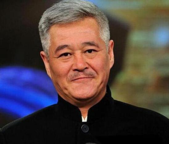 因太漂亮被趙本山力捧,卻拒絕飯桌潛規(guī)則,現(xiàn)退圈教書自在生活