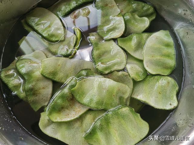 这菜越吃越香,比肉菜都下饭,简单易做清爽不油腻,夏天适合多吃