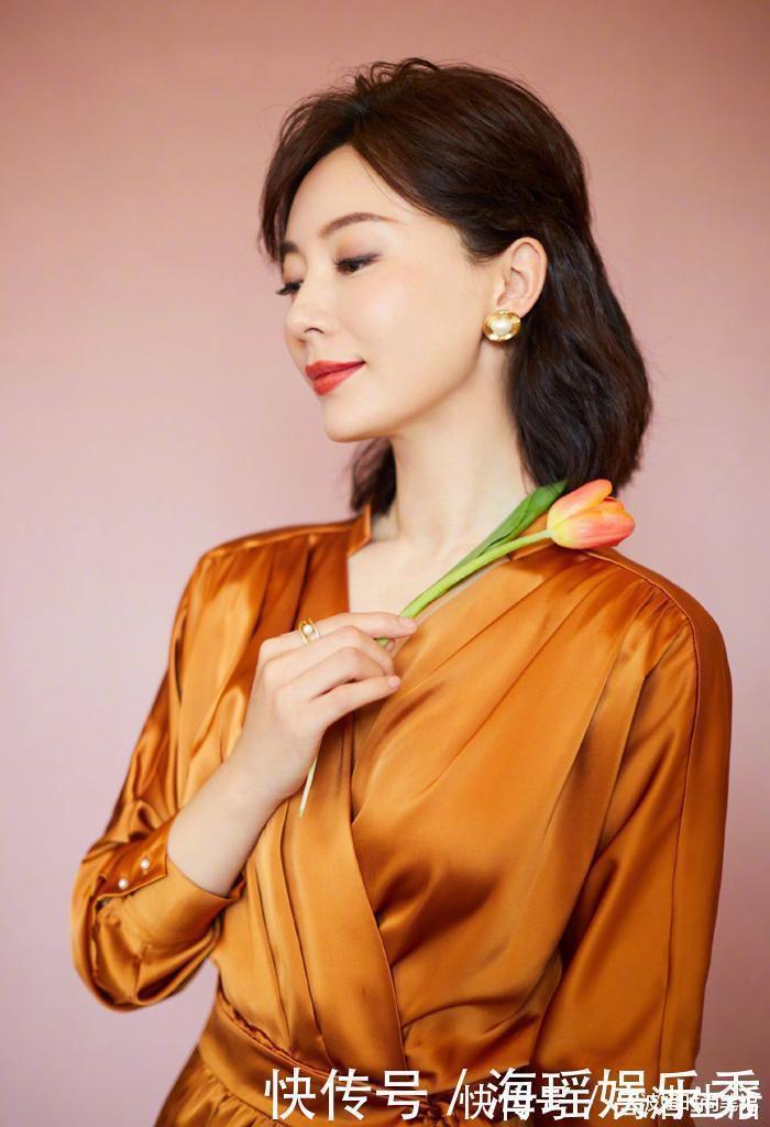 卷发 中年女性换新发型,注意避开这4款,低级没气质,另外4款更合适