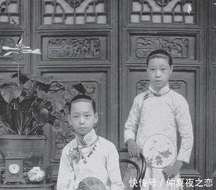 “因为爱过,所以慈悲”的张爱玲,对母亲及弟弟冷漠和刻薄!