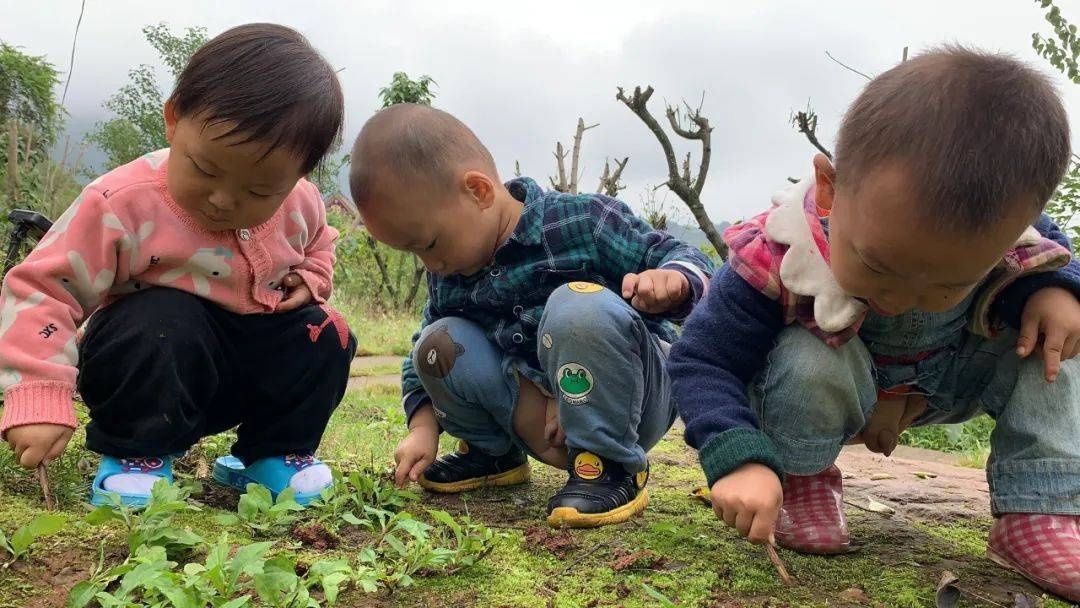 着孩子的面|学习《孩子为什么不听话》—伏羲圣贤学堂黎秋宏