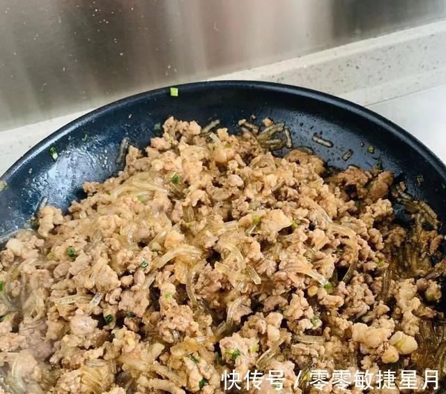 梅花肉|梅花肉蒸饺，一口一个停不了！