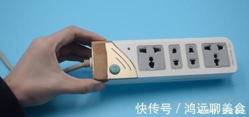 不管插线板有多脏，教你一招，不用一滴水，插线板跟新的一样干净