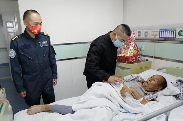 神木市|陕西一村民摔倒重伤被直升机26分钟送医 这条空中救援通道是如何搭建的？