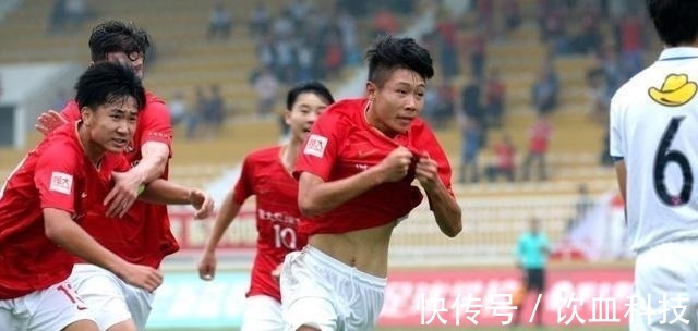 学费|一声叹息:天价学费、厕所镀金的恒大足校,终于走到了崩溃边缘