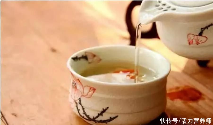 炎症期|每天喝黄芪水易上火?先看看你是不是适合吃黄芪的体质,再下决定