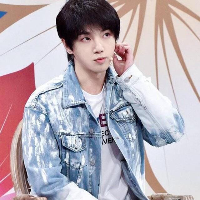 先有观众爆料录制情况,后有张靓颖暗讽节目,《王牌6》怎么了?