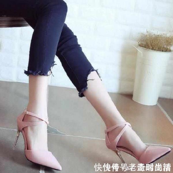 身材不好就穿一双高跟鞋,奶奶都可以变时尚大人