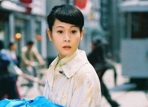 嫁不出去|妹妹裹脚怕疼,哥哥:不裹了,嫁不出去我养你!后用一生兑现诺言