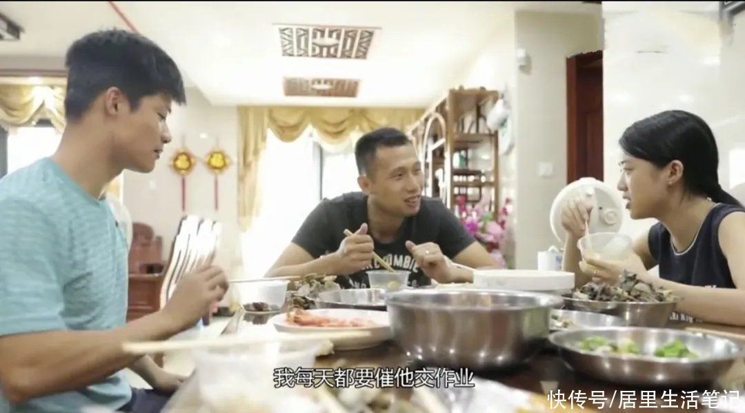 添仔|苏炳添百米封神后,“添嫂”曝光,从校服到婚纱的爱情太甜了
