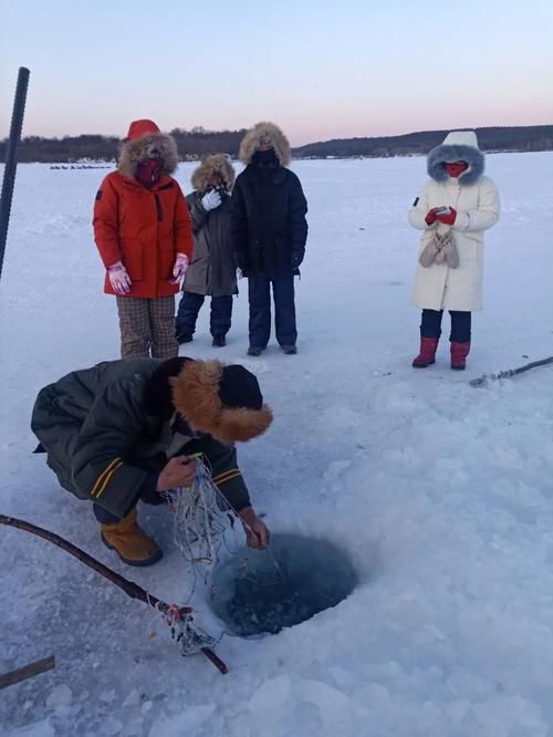 乘坐|乘坐雪国列车，去漠河找北，挑战极寒！