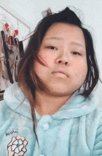 |搞笑GIF趣图小弟弟,小小年纪,咋就会把妹了呢!