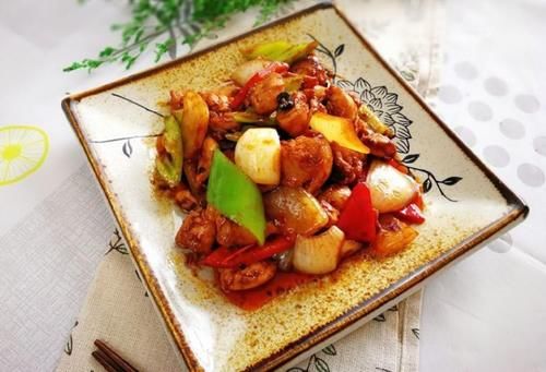 这肉做“回锅肉”真叫香，不比猪肉差，配上大米饭很棒，便宜