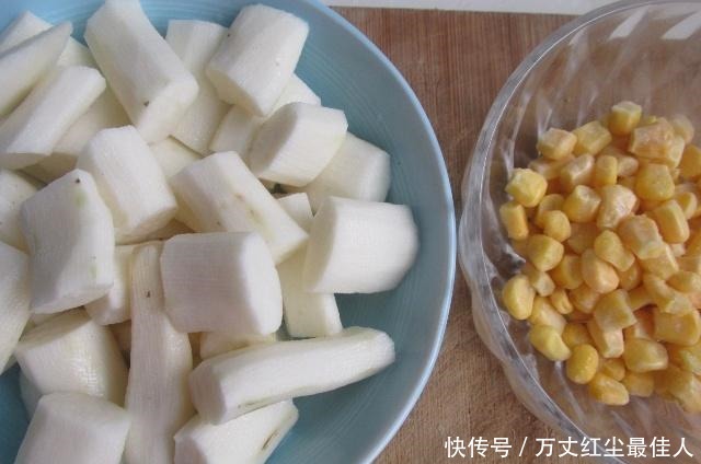 做排骨湯,多加這“1步”湯白如牛奶,補氣益血,臉色好身體棒