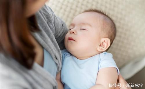 被子|宝宝睡觉若是有3个表现,说明大脑发育比同龄人快,长大双商高