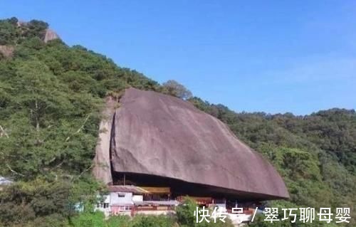 巨石|中国最“危险”的寺庙：被巨石压了400年，虽然很小但是很灵验！