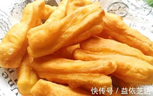 配方|教你家庭版健康油条的配方做法,不用泡打粉,蓬松酥脆,个个空心