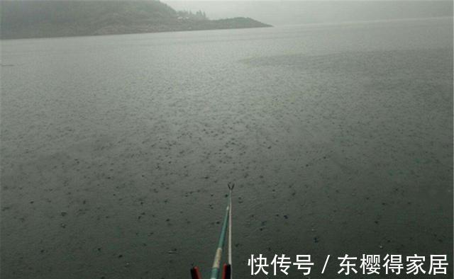 野钓|夏季野钓大鱼，钓深水优于钓浅水，什么地形的深水才有鱼窝？