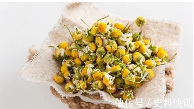 葡萄|失眠会致头晕、眼花、心脏不舒服,这5种食物常吃对失眠帮助大