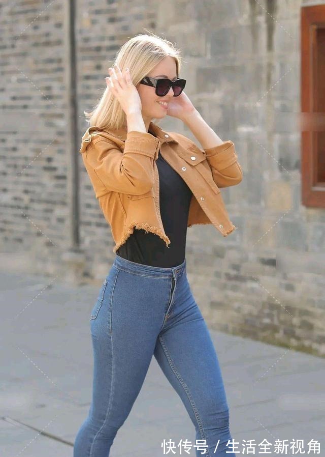 颜色 简约易搭的打底裤增添时尚色彩,唯美清新感十足,精致浪漫!