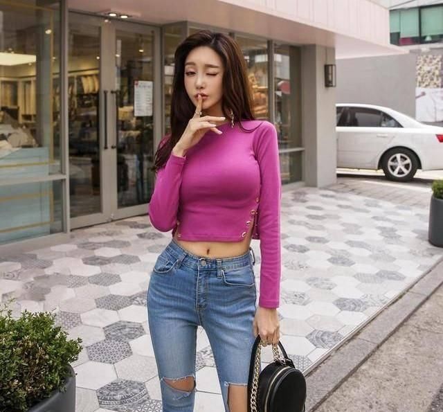 个性设计的牛仔裤,随心选择,走到哪里都是一道美丽的风景线