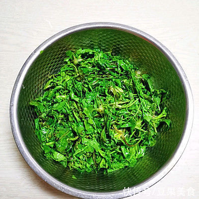 感染性疾病|#圣迪乐鲜蛋杯复赛#简单美味的荠菜炒鸡蛋真香还鲜