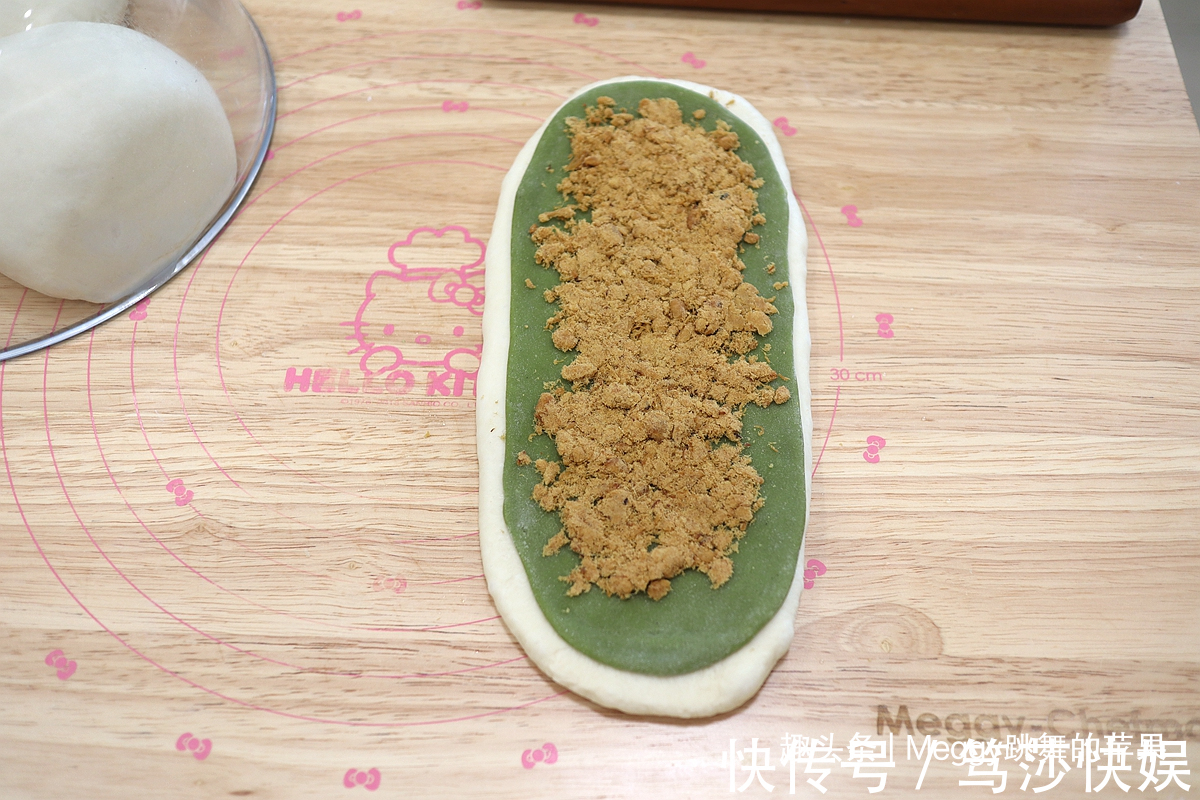 保鲜膜|真佩服苹果姐，1块面做4个2馅2味的吐司，早餐零食还愁啥