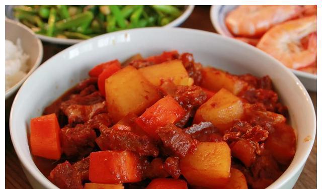 牛腩|出月子后,我做的第一顿午餐,好吃又补身体,还是自己做更合胃口